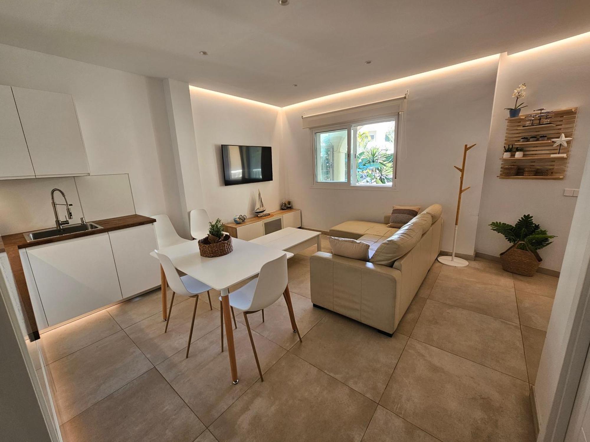 Apartment Puerto Marina La Carihuela